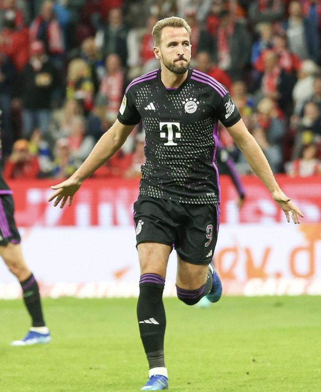 开云-领先优势明显引发热议！，凯恩在MAD比赛中刷新纪录比赛高潮迭起-开云